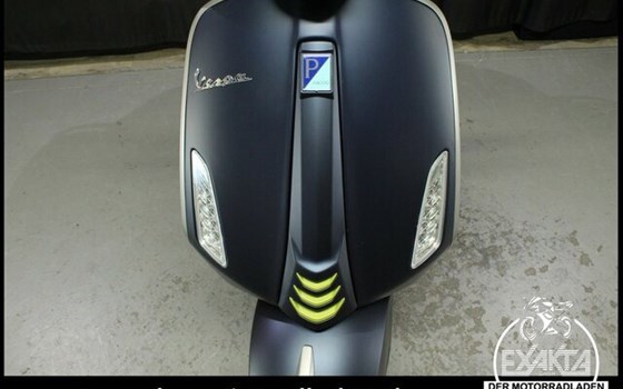 Gebrauchtmotorrad Vespa Primavera 125 75th - Bild 10