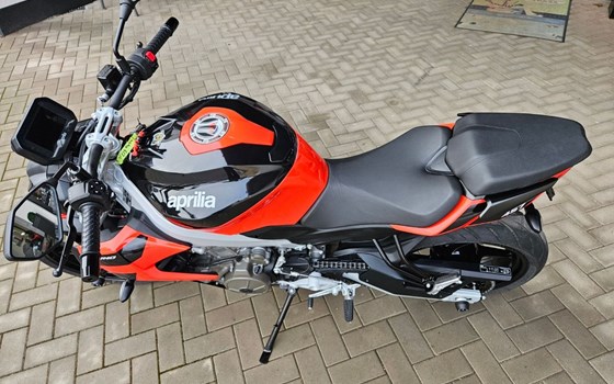 Gebrauchtmotorrad Aprilia Tuono 457 - Bild 15