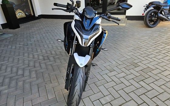 Neufahrzeug CFMOTO 675NK - Bild 9