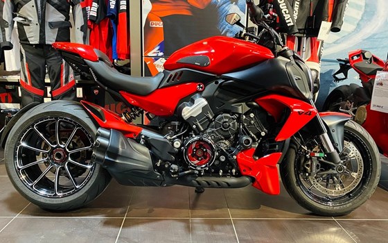Gebrauchtmotorrad Ducati Diavel V4 - Bild 1
