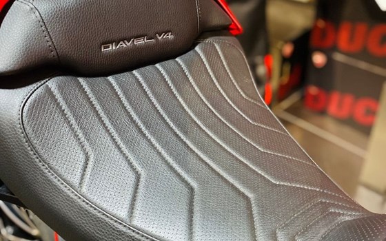 Gebrauchtmotorrad Ducati Diavel V4 - Bild 8
