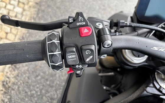 Gebrauchtmotorrad BMW S 1000 R - Bild 11