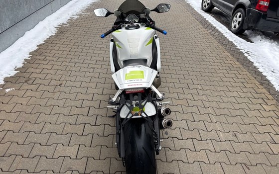 Gebrauchtmotorrad Honda CBR1000RR Fireblade - Bild 4