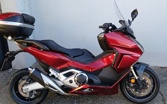 Gebrauchtmotorrad Honda Forza 750 - Bild 2