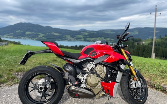 Gebrauchtmotorrad Ducati Streetfighter V4 S - Bild 2