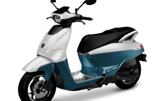 Neumotorrad Peugeot Django 125 Evasion