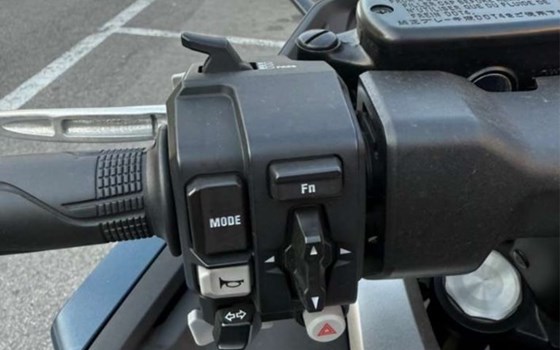 Gebrauchtmotorrad Honda Forza 750 - Bild 2