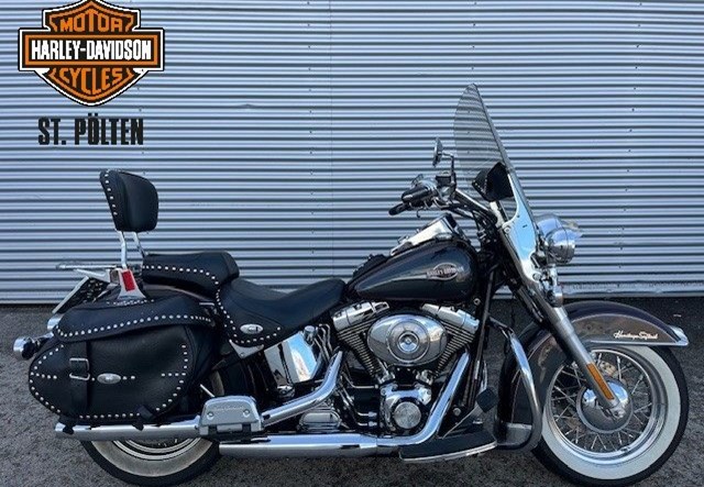 Harley-Davidson Softail Heritage Classic FLSTC (Deep Cherry/Black Pearl)