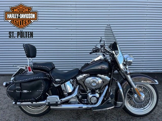 Harley-Davidson Softail Heritage Classic FLSTC (Deep Cherry/Black Pearl) - Bild 1