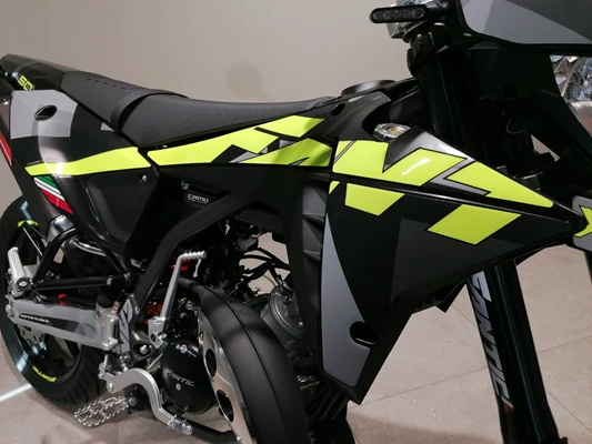 Fantic XM 50 Performance (schwarz gelb) - Bild 3