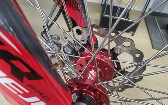 Gebrauchtmotorrad Rieju MR PRO - Bild 6