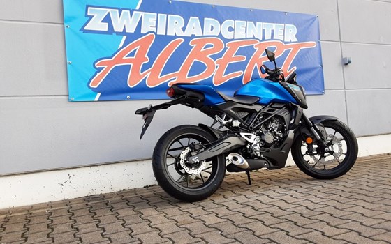 Gebrauchtmotorrad Honda CB125R - Bild 6