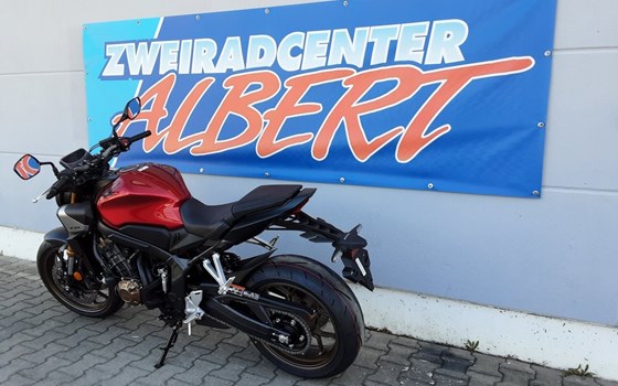 Gebrauchtmotorrad Honda CB650R E-Clutch - Bild 7