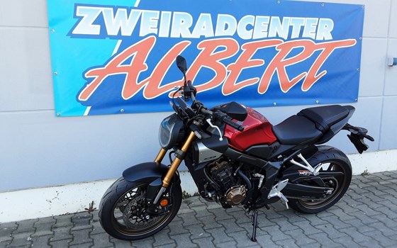 Gebrauchtmotorrad Honda CB650R E-Clutch - Bild 8