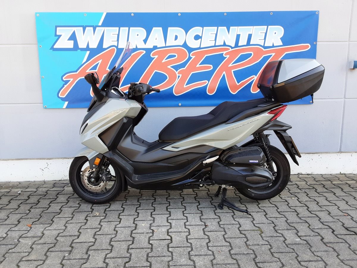 Honda Forza 350