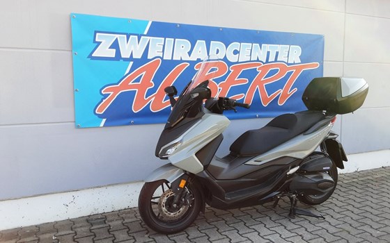 Gebrauchtmotorrad Honda Forza 350 - Bild 5