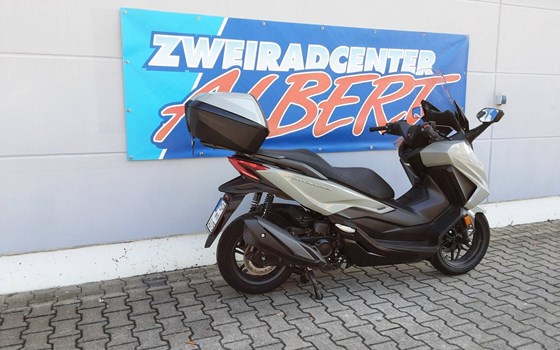Gebrauchtmotorrad Honda Forza 350 - Bild 8