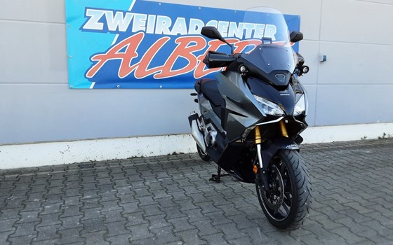 Gebrauchtmotorrad Honda Forza 750 - Bild 10