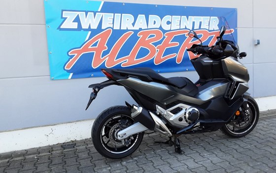 Gebrauchtmotorrad Honda Forza 750 - Bild 3