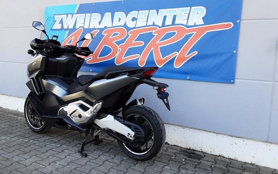 Gebrauchtmotorrad Honda Forza 750 - Bild 7
