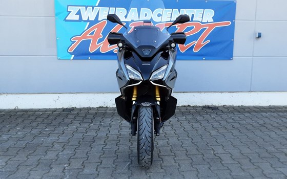 Gebrauchtmotorrad Honda Forza 750 - Bild 9