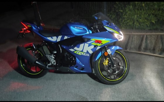 Gebrauchtmotorrad Suzuki GSX-R125 - Bild 1