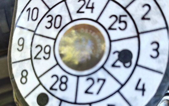 Gebrauchtmotorrad Harley-Davidson Sportster XL 883 N Iron - Bild 5