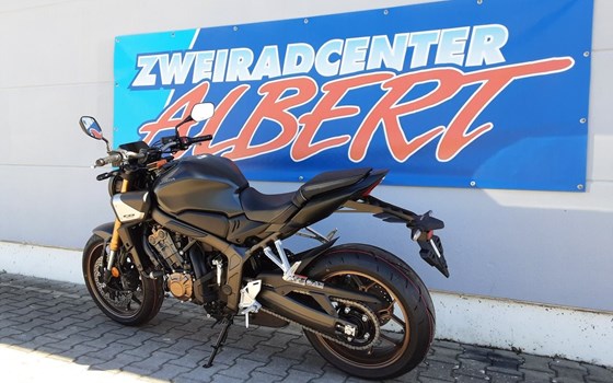 Gebrauchtmotorrad Honda CB650R E-Clutch - Bild 6