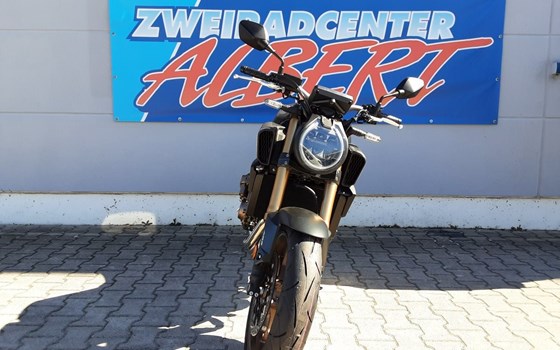 Gebrauchtmotorrad Honda CB650R E-Clutch - Bild 7