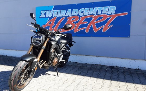 Gebrauchtmotorrad Honda CB650R E-Clutch - Bild 9