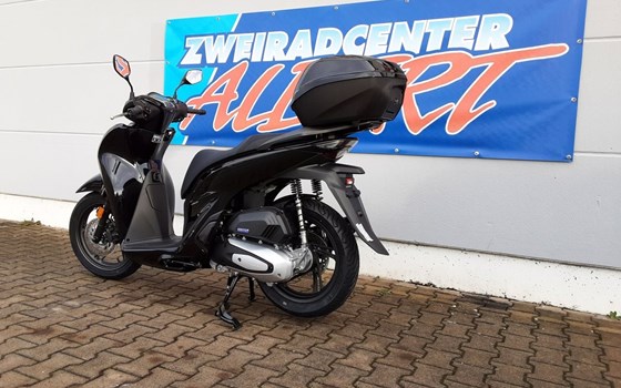 Gebrauchtmotorrad Honda SH150i - Bild 2