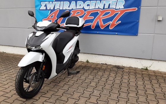 Gebrauchtmotorrad Honda SH150i - Bild 3