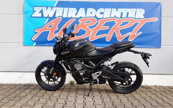 Gebrauchtmotorrad Honda CB125R - Bild 1