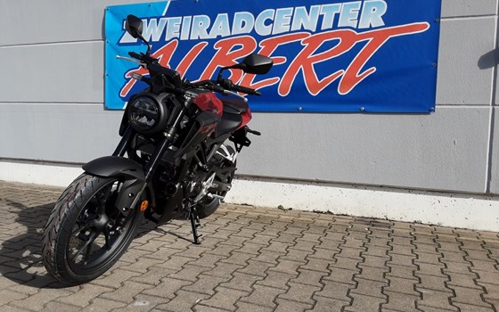 Gebrauchtmotorrad Honda CB125R - Bild 4