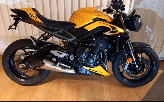 Gebrauchtmotorrad Triumph Street Triple RS - Bild 1