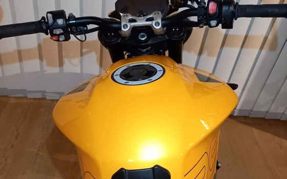 Gebrauchtmotorrad Triumph Street Triple RS - Bild 11