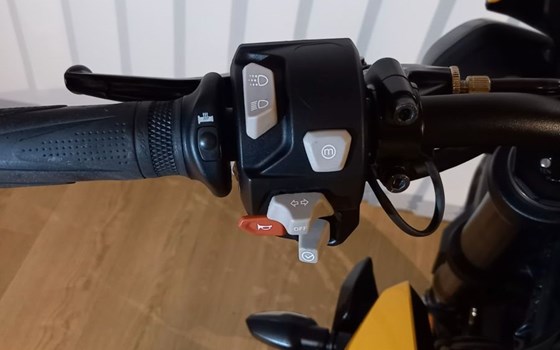 Gebrauchtmotorrad Triumph Street Triple RS - Bild 12