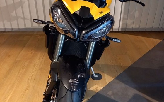 Gebrauchtmotorrad Triumph Street Triple RS - Bild 2