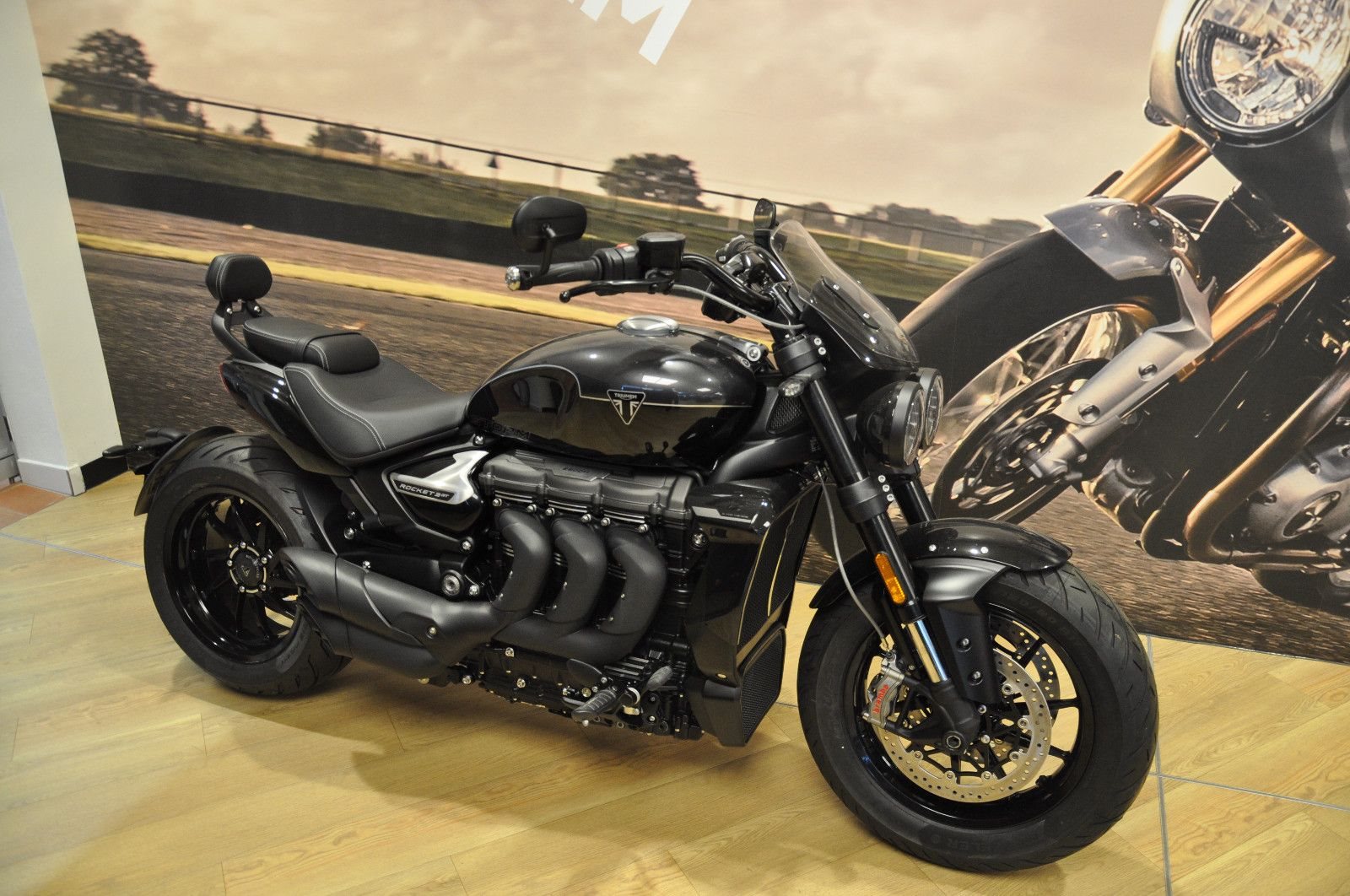 Triumph Rocket 3 Storm GT