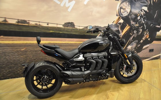 Gebrauchtmotorrad Triumph Rocket 3 Storm GT - Bild 2