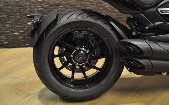 Gebrauchtmotorrad Triumph Rocket 3 Storm GT - Bild 3