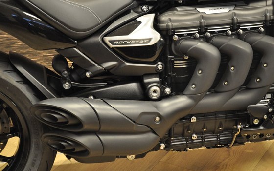 Gebrauchtmotorrad Triumph Rocket 3 Storm GT - Bild 4