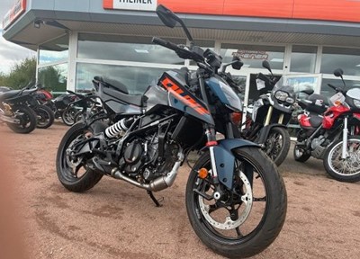 NEUFAHRZEUG KTM 125 Duke