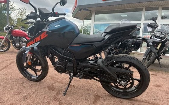 Neufahrzeug KTM 125 Duke - Bild 7