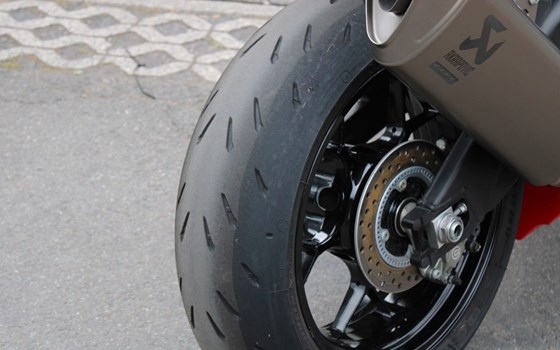 Gebrauchtmotorrad Honda CBR1000RR-R Fireblade - Bild 6