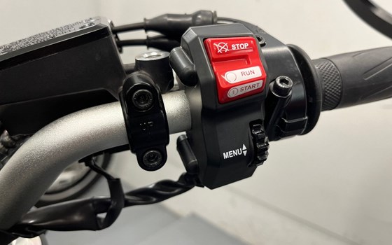 Gebrauchtmotorrad Yamaha MT-07 - Bild 8