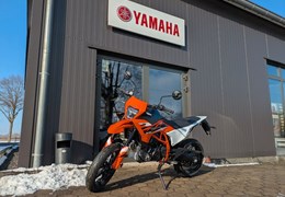 Neumotorrad KTM 125 SMC R