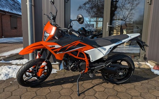 Neufahrzeug KTM 125 SMC R - Bild 10
