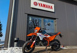 Neumotorrad KTM 390 SMC R