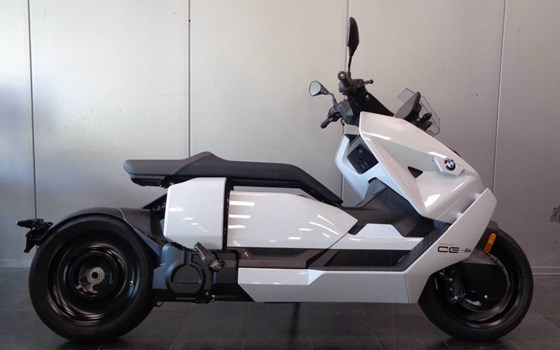 Gebrauchtmotorrad BMW CE 04 - Bild 1